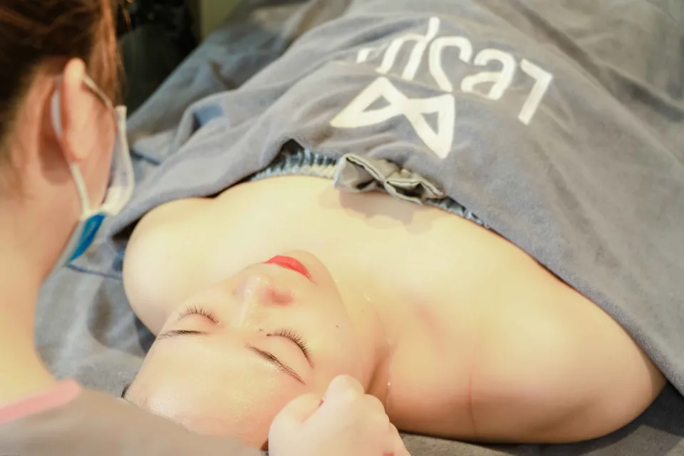 Đá nóng massage